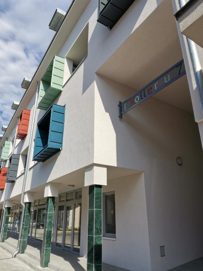 Antracit Apartman - Free Parking Pécs Esterno foto